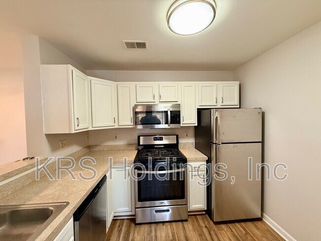 Building Photo - 13621 Garfield Pl