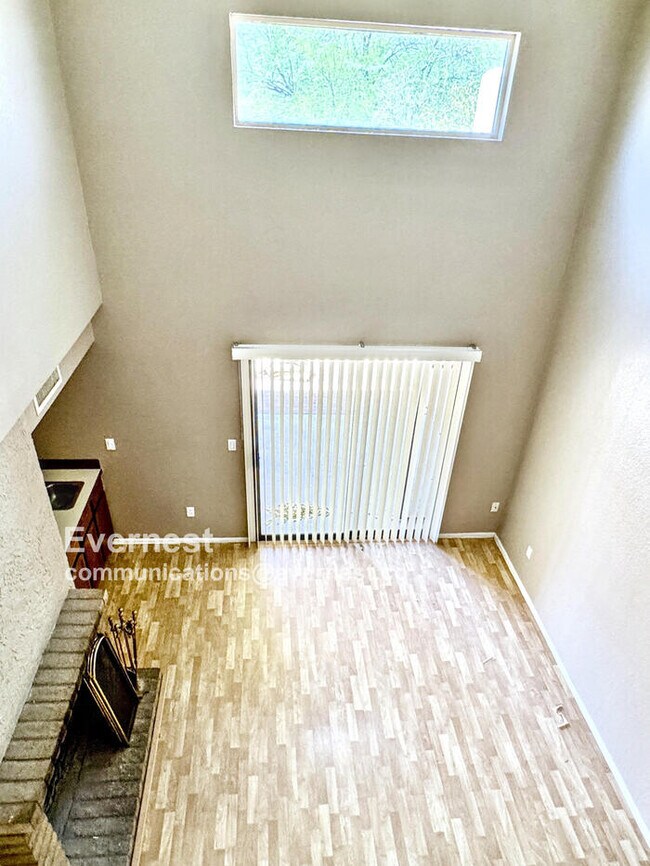 Foto del edificio - 2457 N Ironwood Ridge Dr