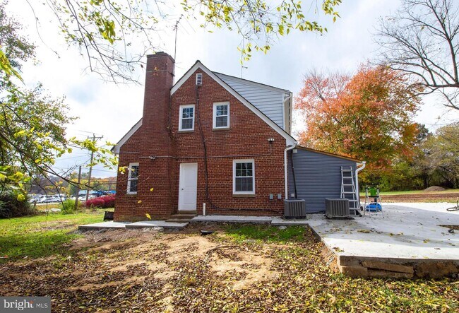 Building Photo - 4624 Lee Hwy
