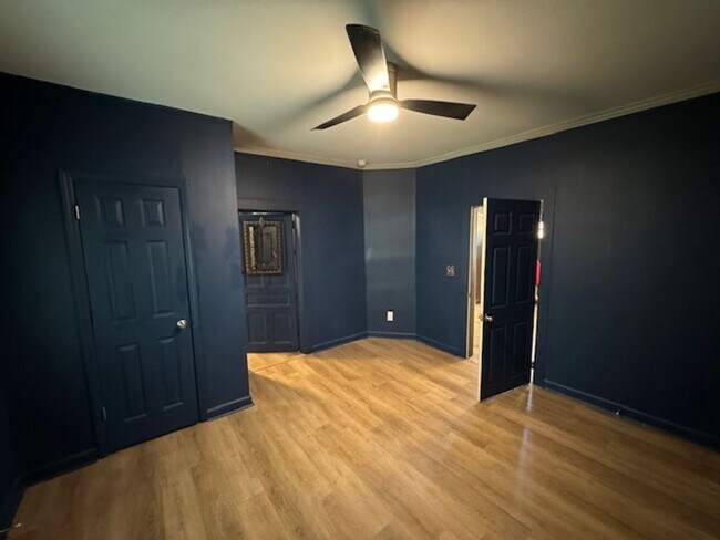 Foto del edificio - Charming Hillsborough Ranch with Landscapi...