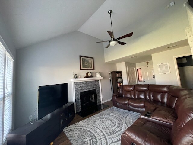 Building Photo - 2601 Jordan Ln