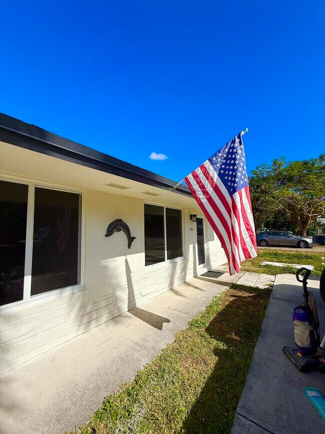 Foto del edificio - 3797 Roan Ct E