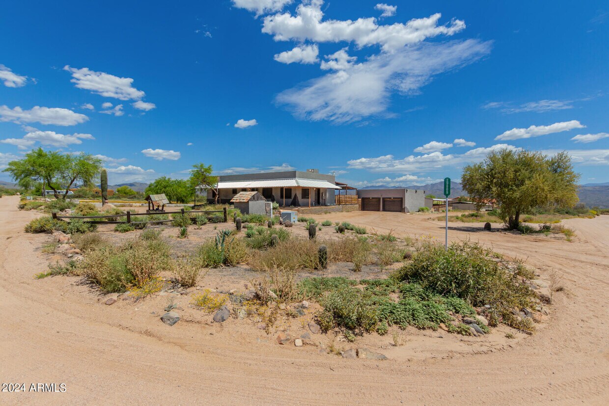 Primary Photo - 29809 N 170th St