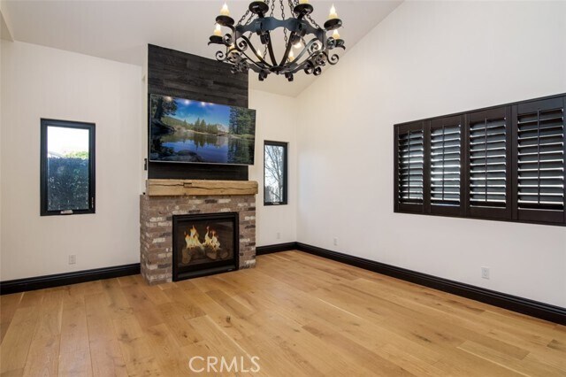 Foto del edificio - 199 N Myers St