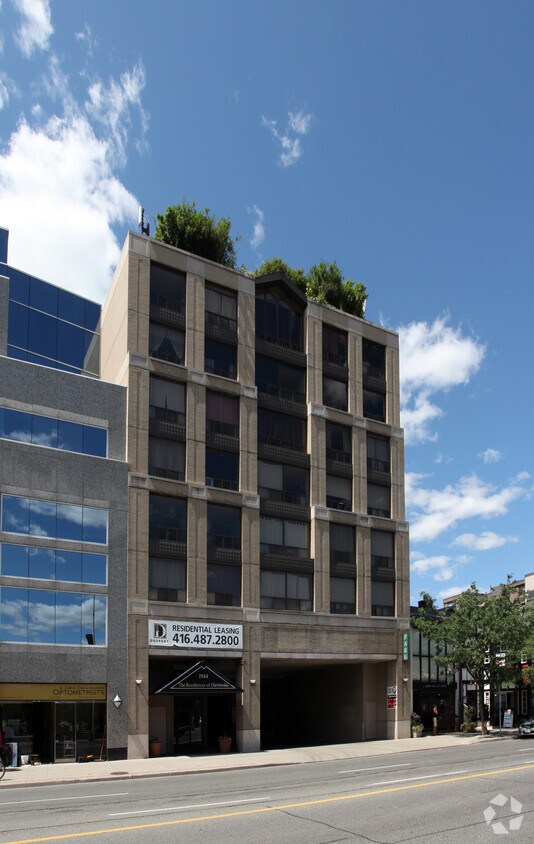 The Residences of Davisville Apartments 1944 Yonge St Toronto, ON