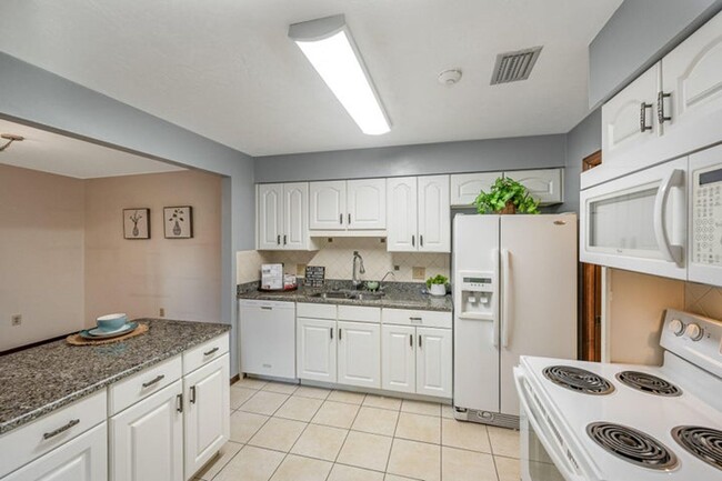 Foto del edificio - 2BR/2BA CONDO IN GREENWOOD VILLAGE IN WEST...