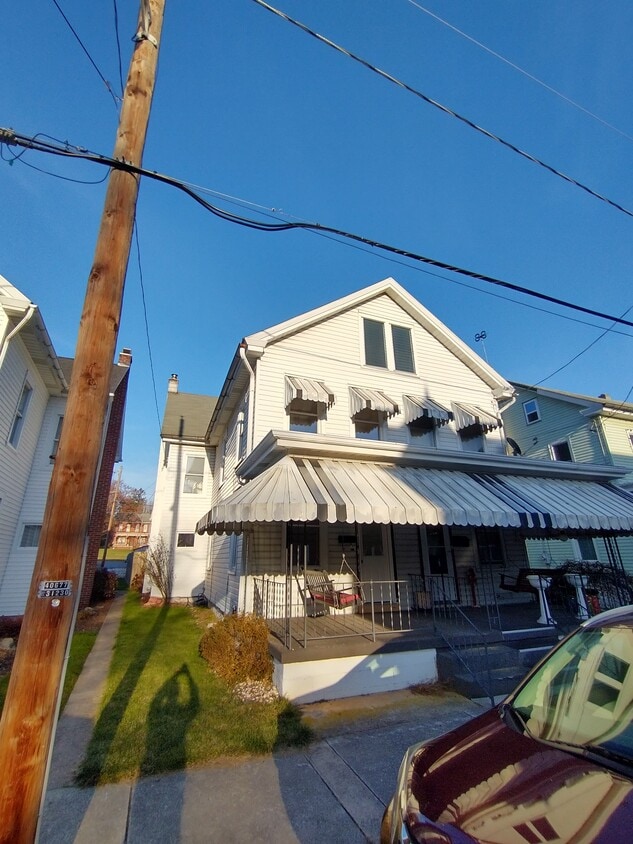 231 W Franklin St, Ephrata, PA 17522 Townhome Rentals in Ephrata PA