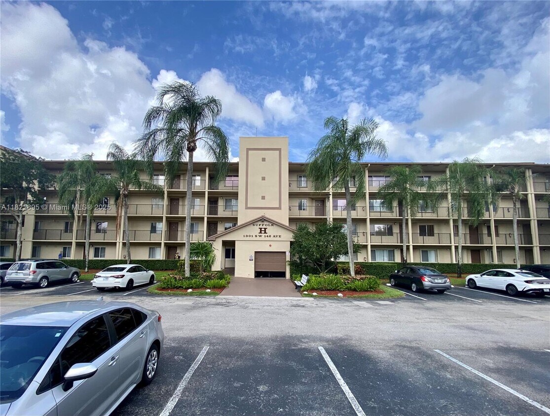 Primary Photo - 1301 SW 142nd Ave