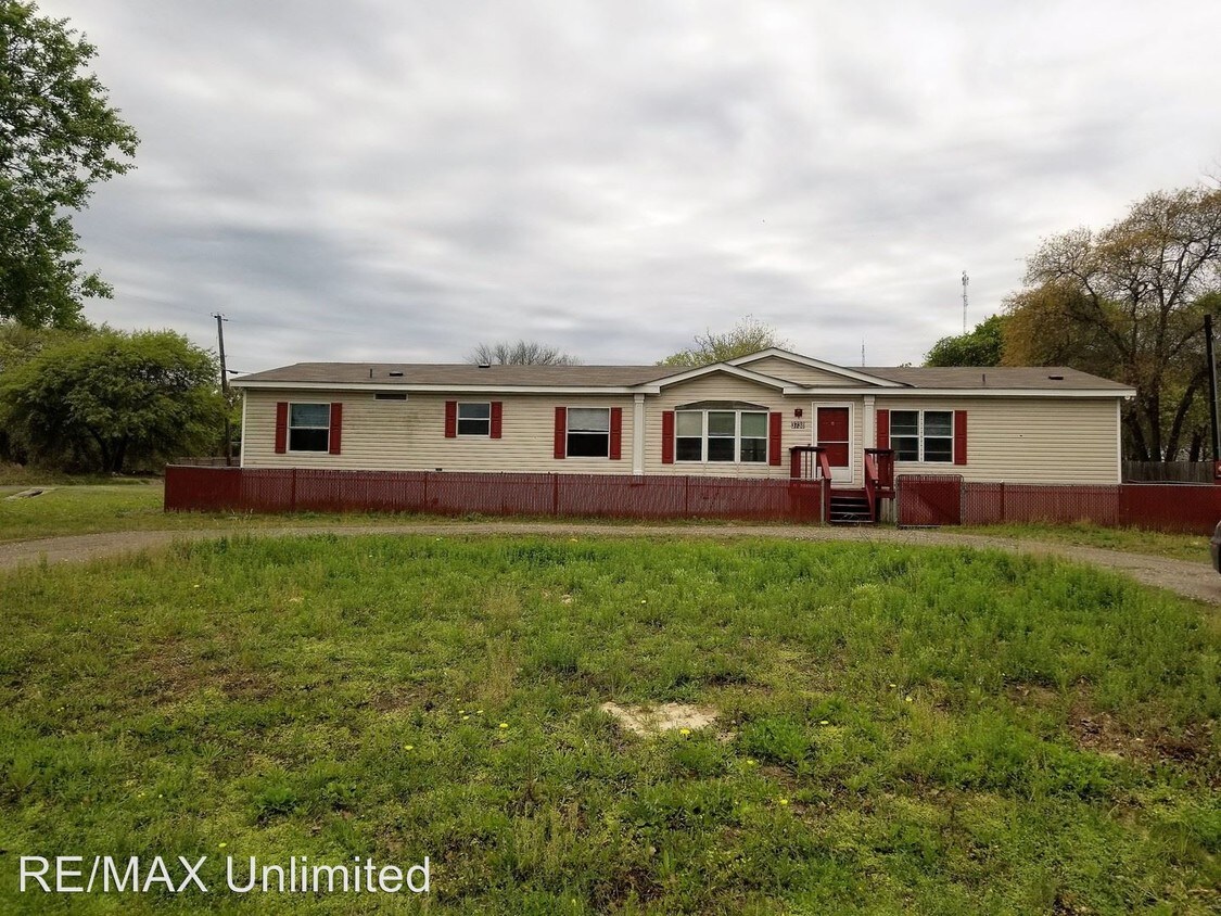 Primary Photo - 3 br, 2 bath House - 3738 New Mathis