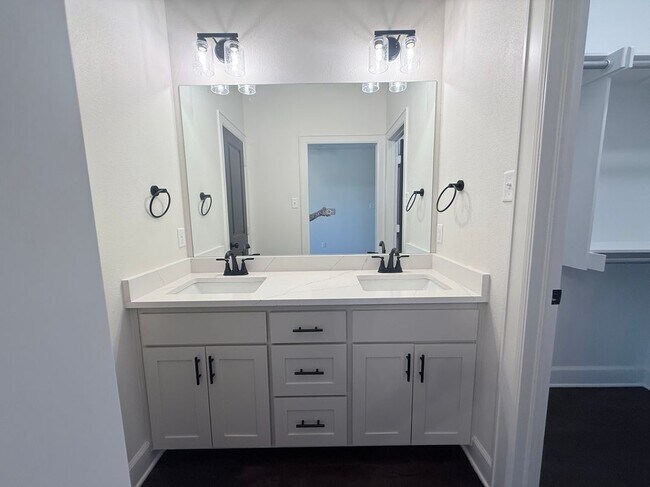 Foto del edificio - 616 Oak St