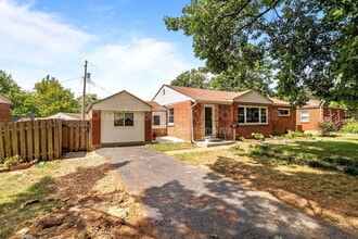 Building Photo - 1225 Buck Ave