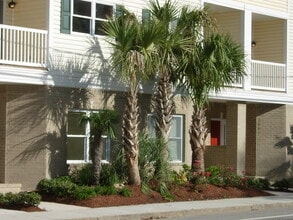 Building Photo - 2013 Baltic Ave