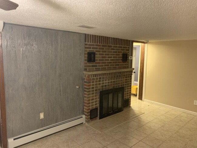 Building Photo - 1133 6th Ave S