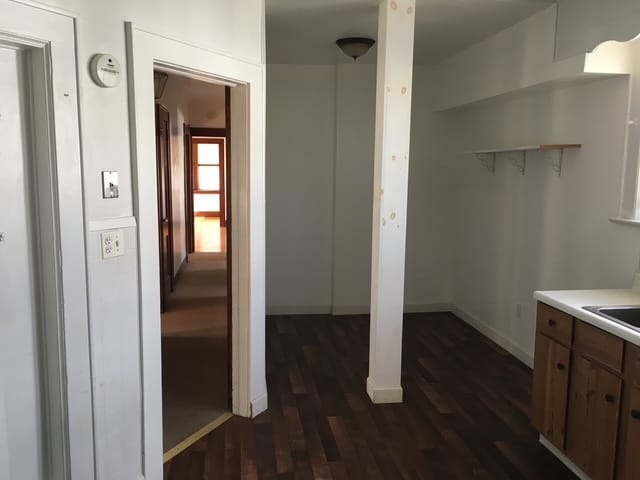 Eat in Kitchen - 89 Clinton St