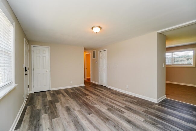 Building Photo - 357 Amesbury Dr