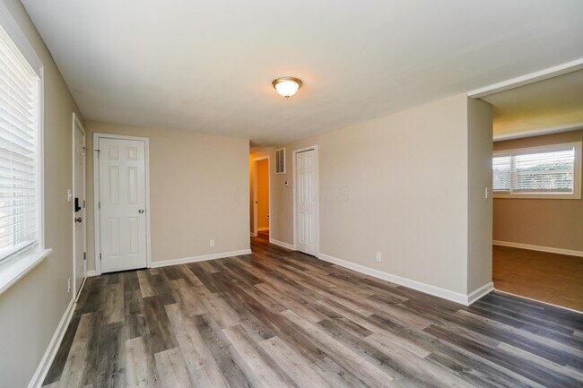 Foto del edificio - 357 Amesbury Dr