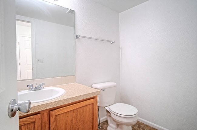 Building Photo - 1241 Saker Ct
