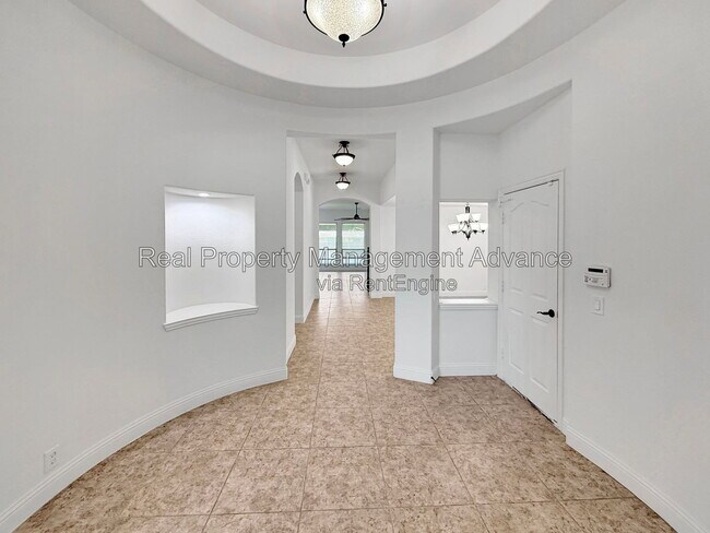 Foto del edificio - 235 Burnett Dr