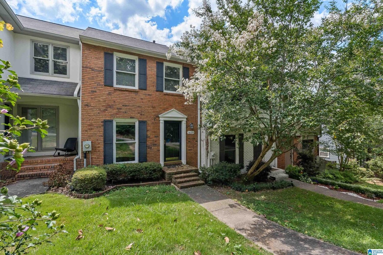 Primary Photo - 1659 Ashwood Ln