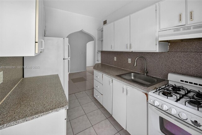 Foto del edificio - 1220 Marseille Dr