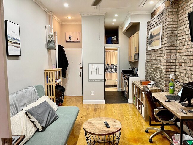 Building Photo - 2ND AVE.