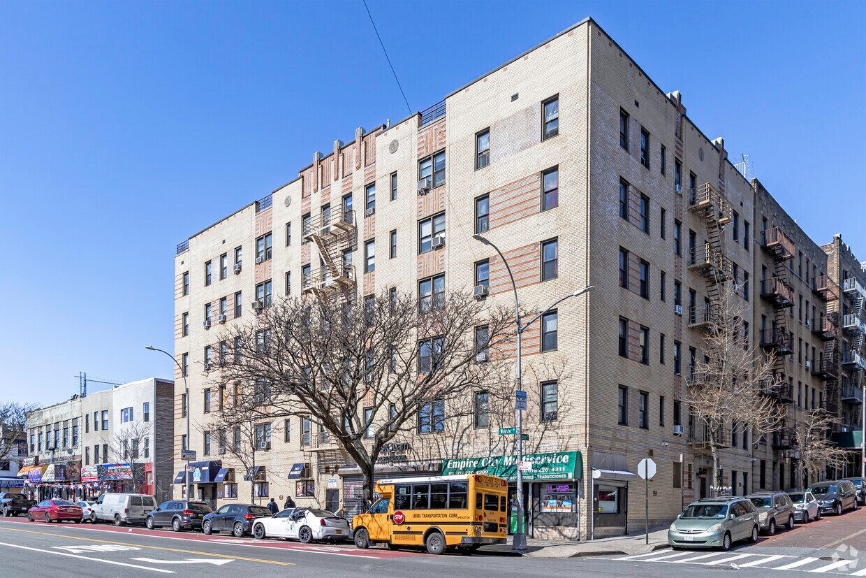 Primary Photo - 2781-2787 Webster Ave
