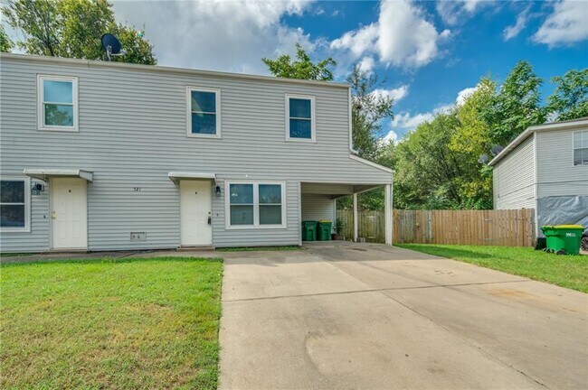 Building Photo - 521 Cormay Ct