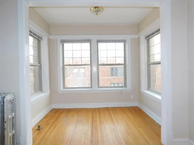 Building Photo - 548 Elmwood Ave