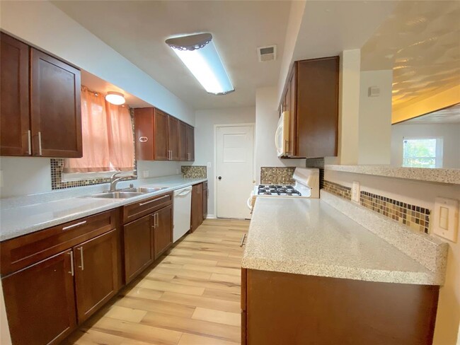 Foto del edificio - 1836 Pleasant Run Rd
