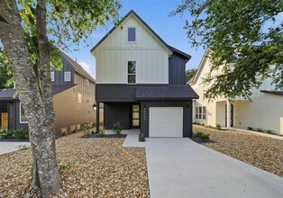 Building Photo - 2216 Yellow Jacket Ln