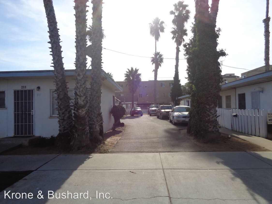 Primary Photo - 209 Surfrider Way