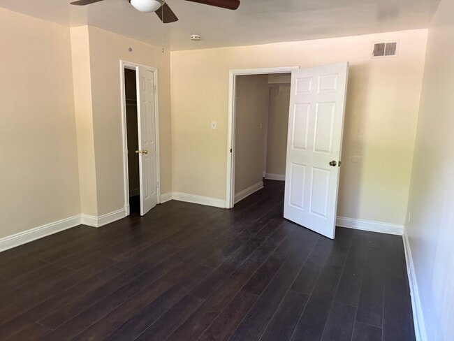 Building Photo - 63 Galveston Pl SW