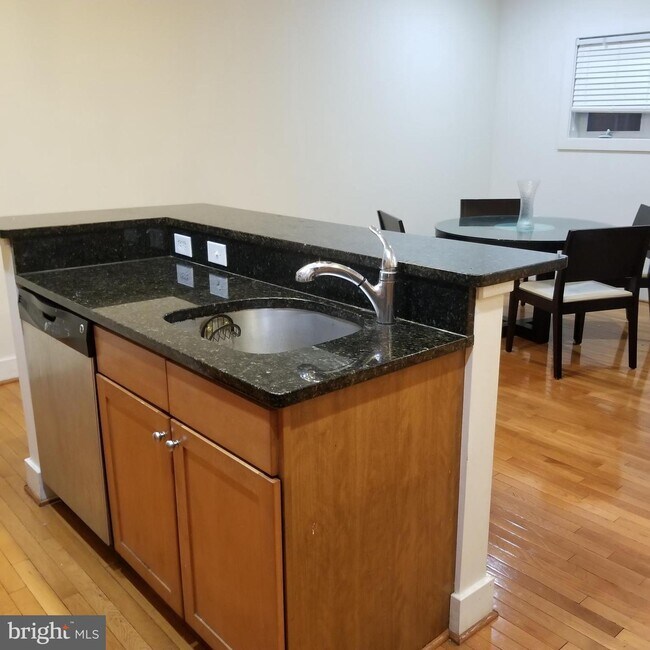 Foto del edificio - 9625 Milestone Way