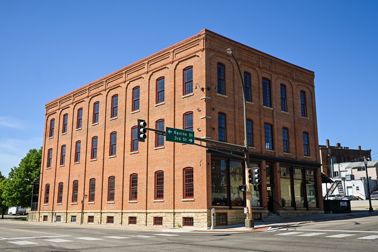 Lofts en 1.a y 3.a - 31 3rd St NE