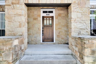 Building Photo - 2041 Zach Scott St