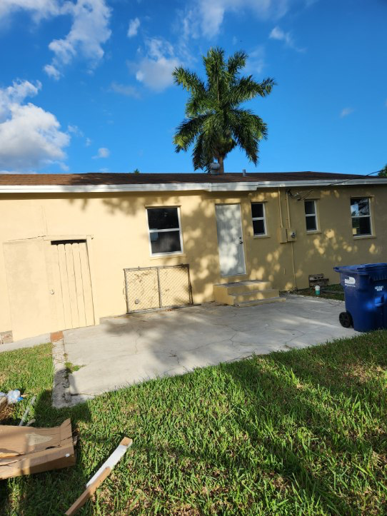 Building Photo - 9420 Little River Blvd