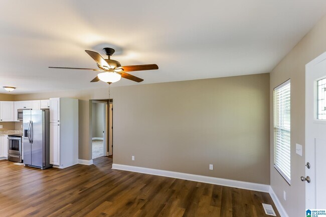 Building Photo - 502 Armstrong Loop