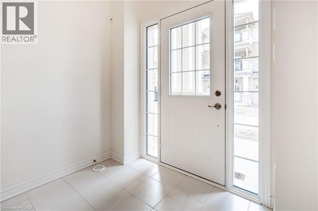 Building Photo - 305 Garner Rd W