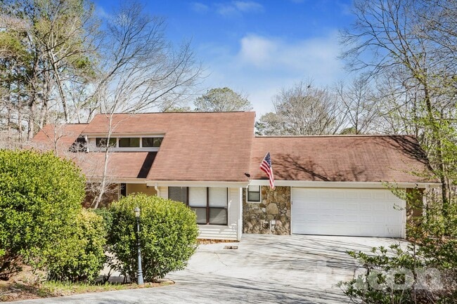 Building Photo - 3958 Cotswold Dr SW