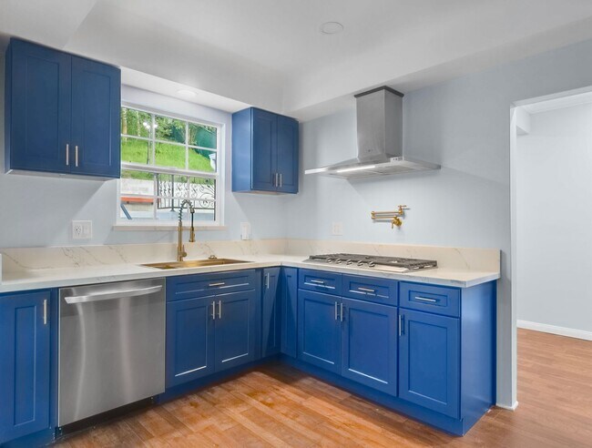 Building Photo - BRAND NEW Los Feliz Blue Diamond Home for ...