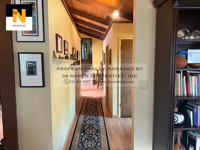 Foto del edificio - 6980 Lakeview Dr