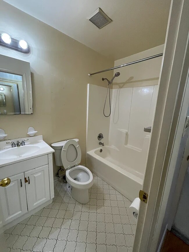 Building Photo - 3863 Steppes Ct