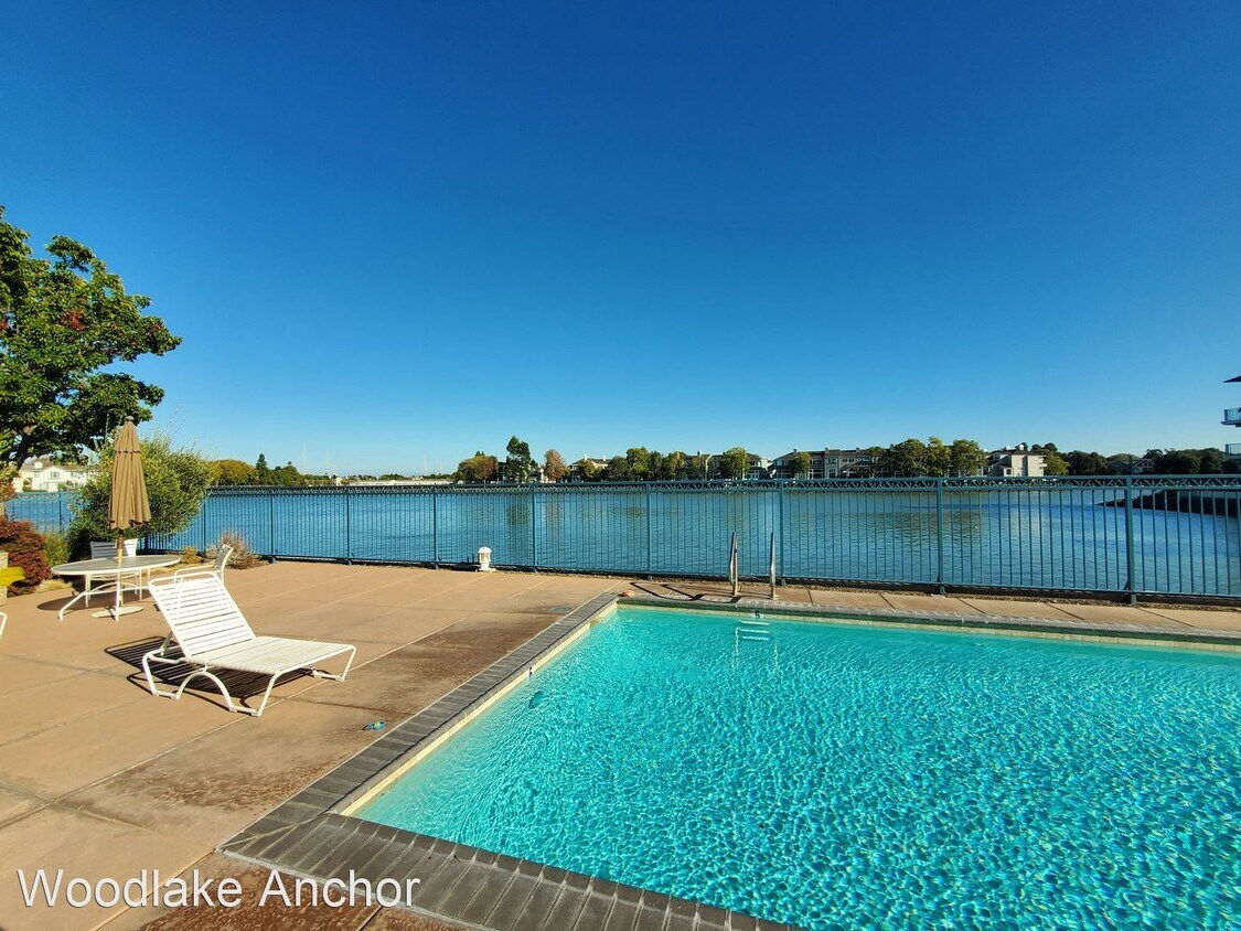 Foto principal - 3 br, 2.5 bath House - 601 Baltic Circle.,...