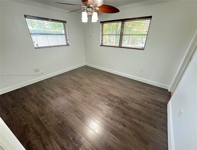 Foto del edificio - 5710 SW 55th St
