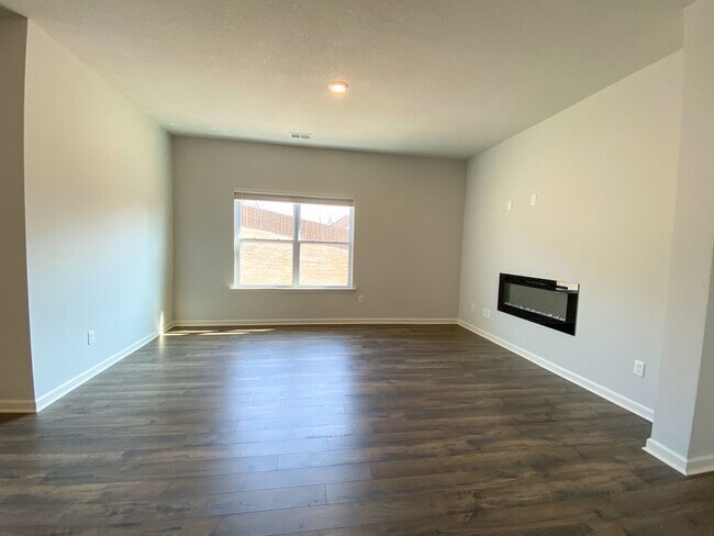 Foto del edificio - 4 bedroom, 2 bath in Munford built in 2023
