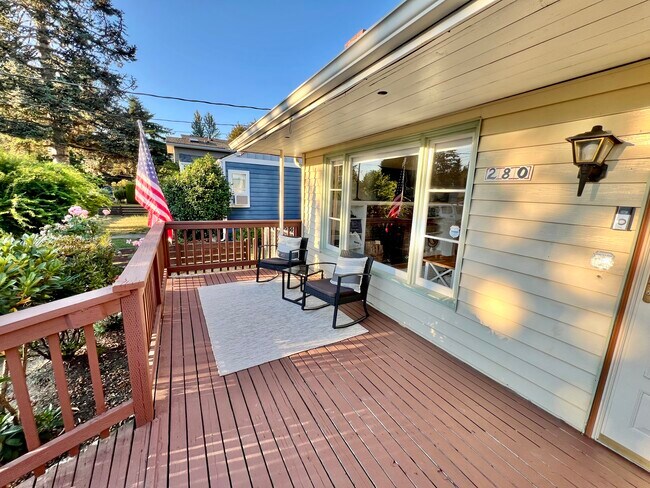 Foto del edificio - 280 1st Ave NE