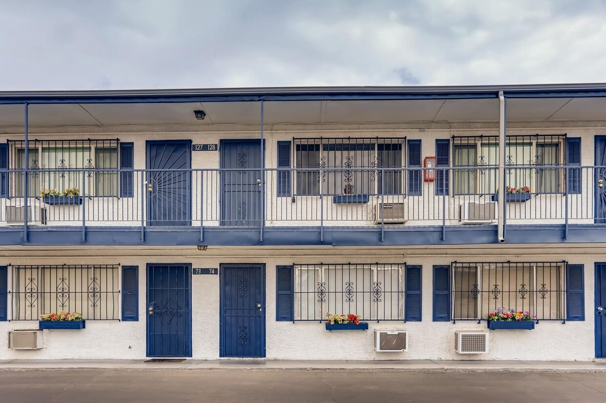 Primary Photo - Super CUTE 1 bedroom Condo next to UNLV