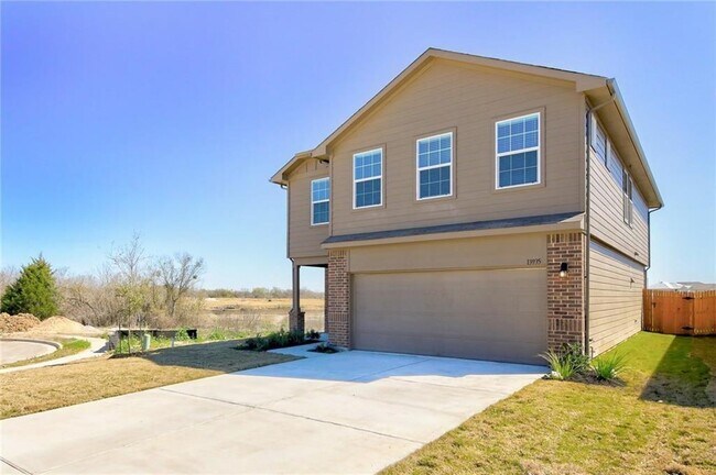 Building Photo - 13935 Belzer Dr