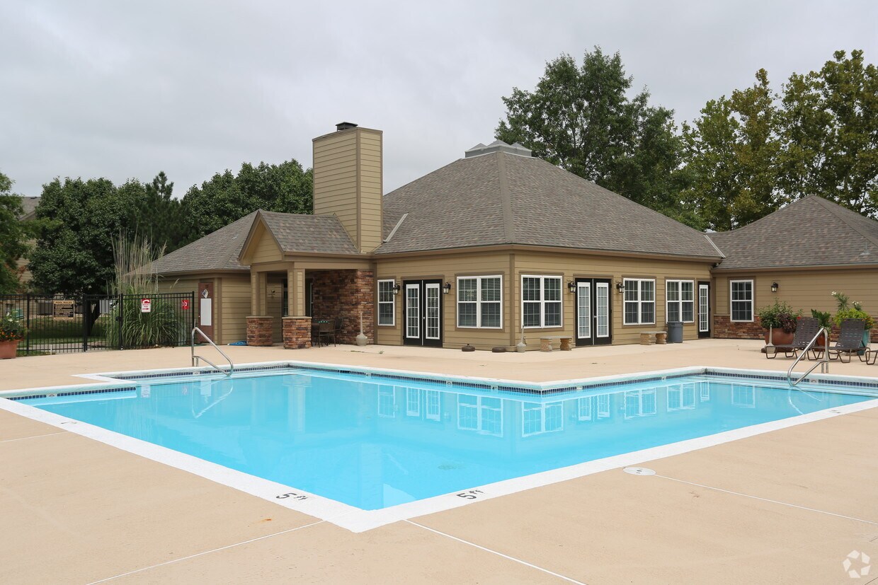 The Lakes Apartments Apartments Kansas City, MO