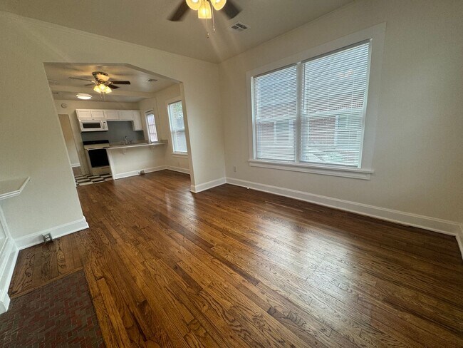 Foto del edificio - Adorable One bedroom One bathroom duplex l...
